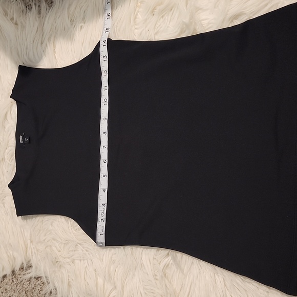 Express Body Contour Tank - Picture 2 of 4